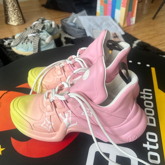 Louis Vuitton woman sneakers used - Picture 1 of 6